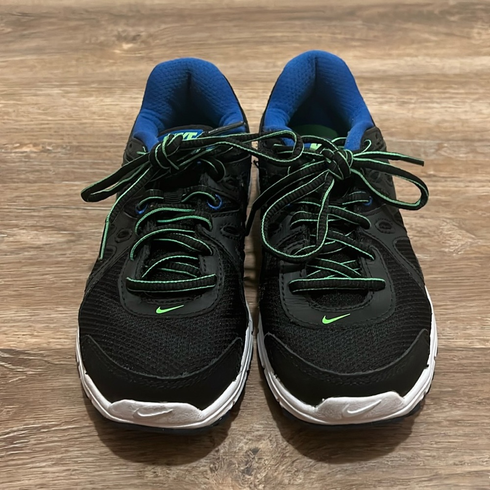 Nike Revolution 2